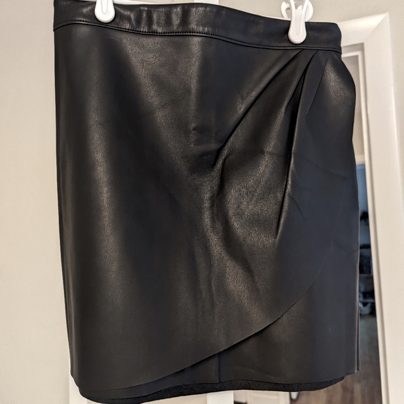 Express Faux Wrap Leather Skirt NWOT - Picture 4 of 7